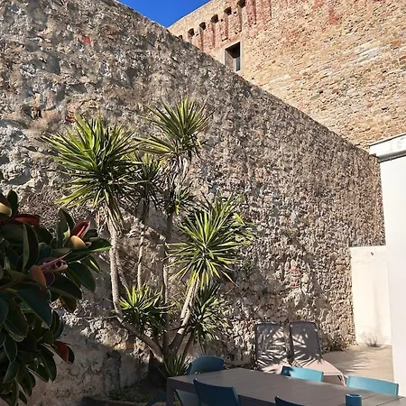Apartman Tra Castello E Mare