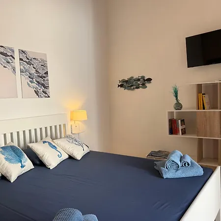 Tra Castello E Mare Apartman *