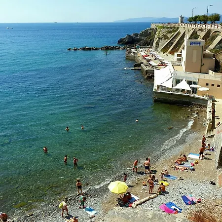 Vista Mare E Castello